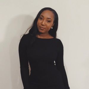 Meet your Posher, Alexis